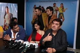 Vicky Chopra’s Comedy Movie Ek Chaddi 4 Yaar Launched